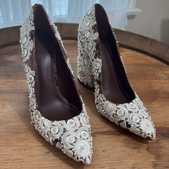 Tory Burch | *2 DIFFERENT SIZED SHOES* Francesca Roccia Rhinestone Heels 6.5 & 7 - Picture 6 of 17